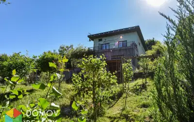 Moderní rodinný dům se zahradou 853 m² – Loděnice u Berouna
