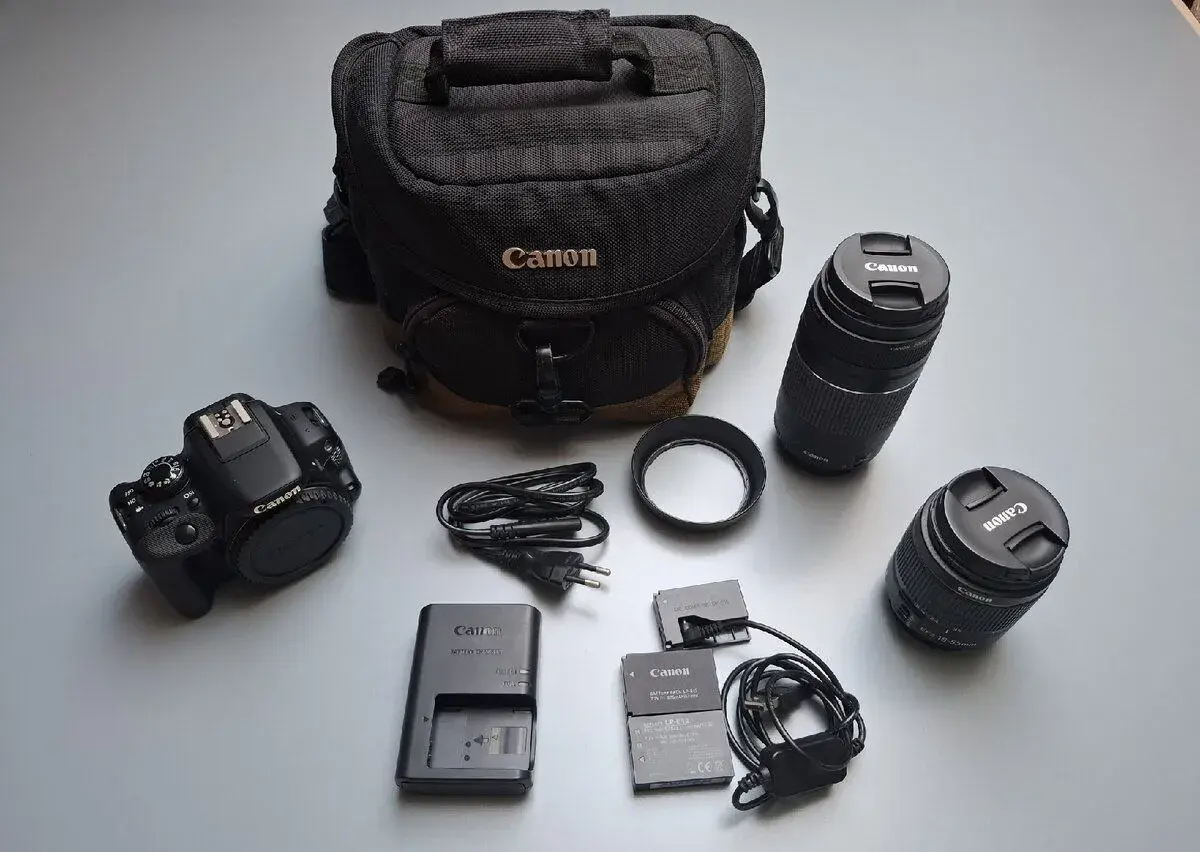 Canon EOS 100D