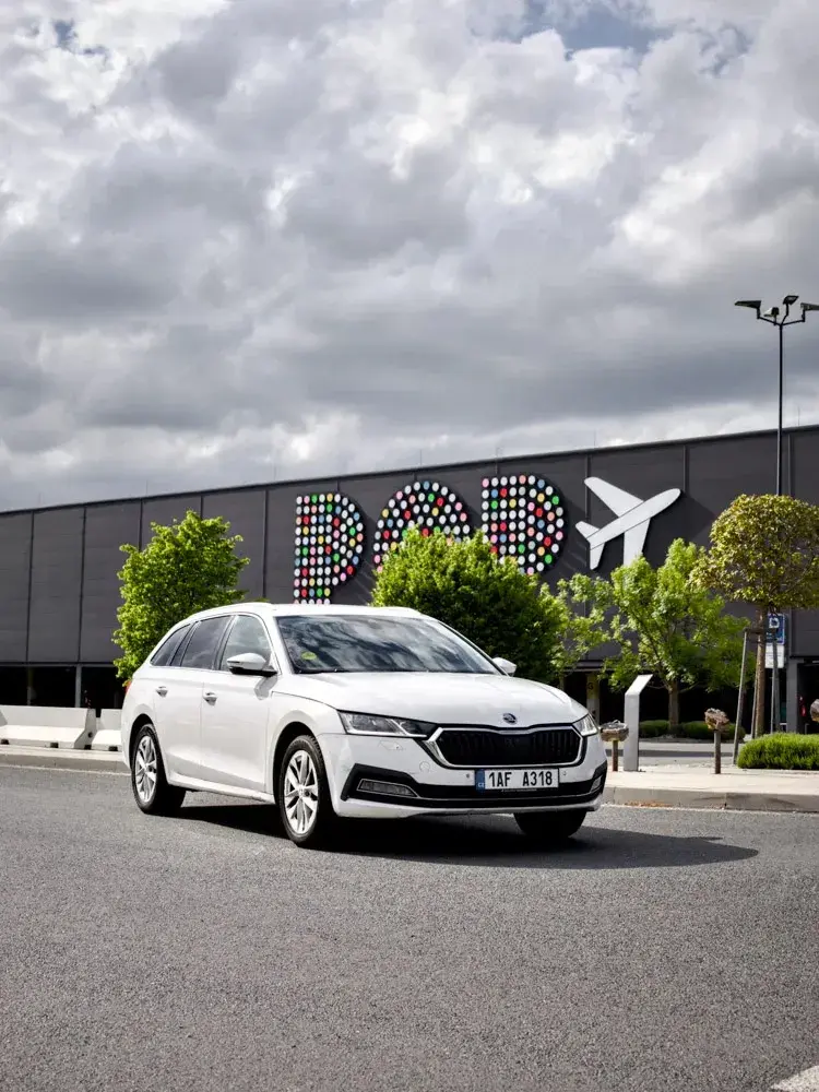 Pronajem auta Škoda Octavia IV