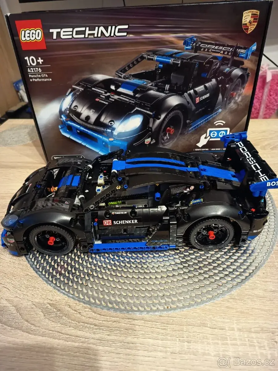 Lego technic Porsche GT4 e-Performance 42176