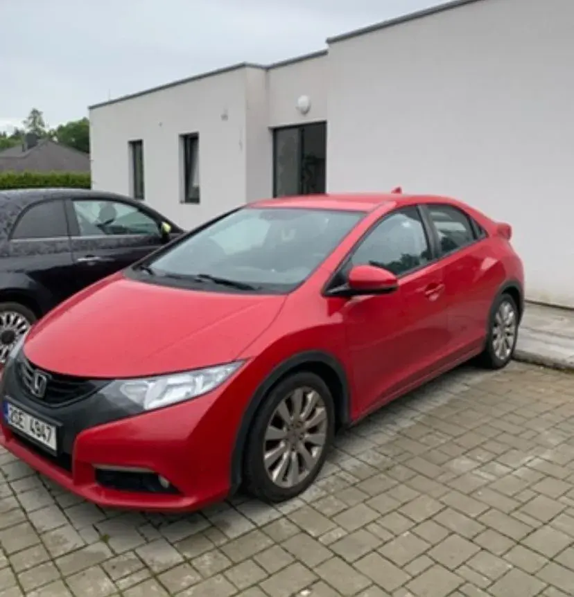 Honda Civic – 2013, 302 000 km