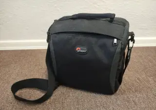 Brašna Lowepro Format 160