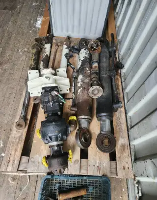 Hydraulické čerpadlo + pístnice