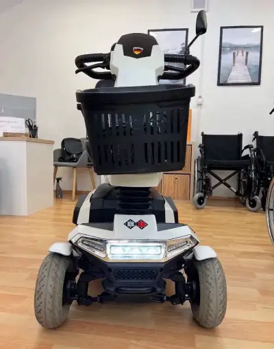 Elektrický skútr B+B Centuro S2