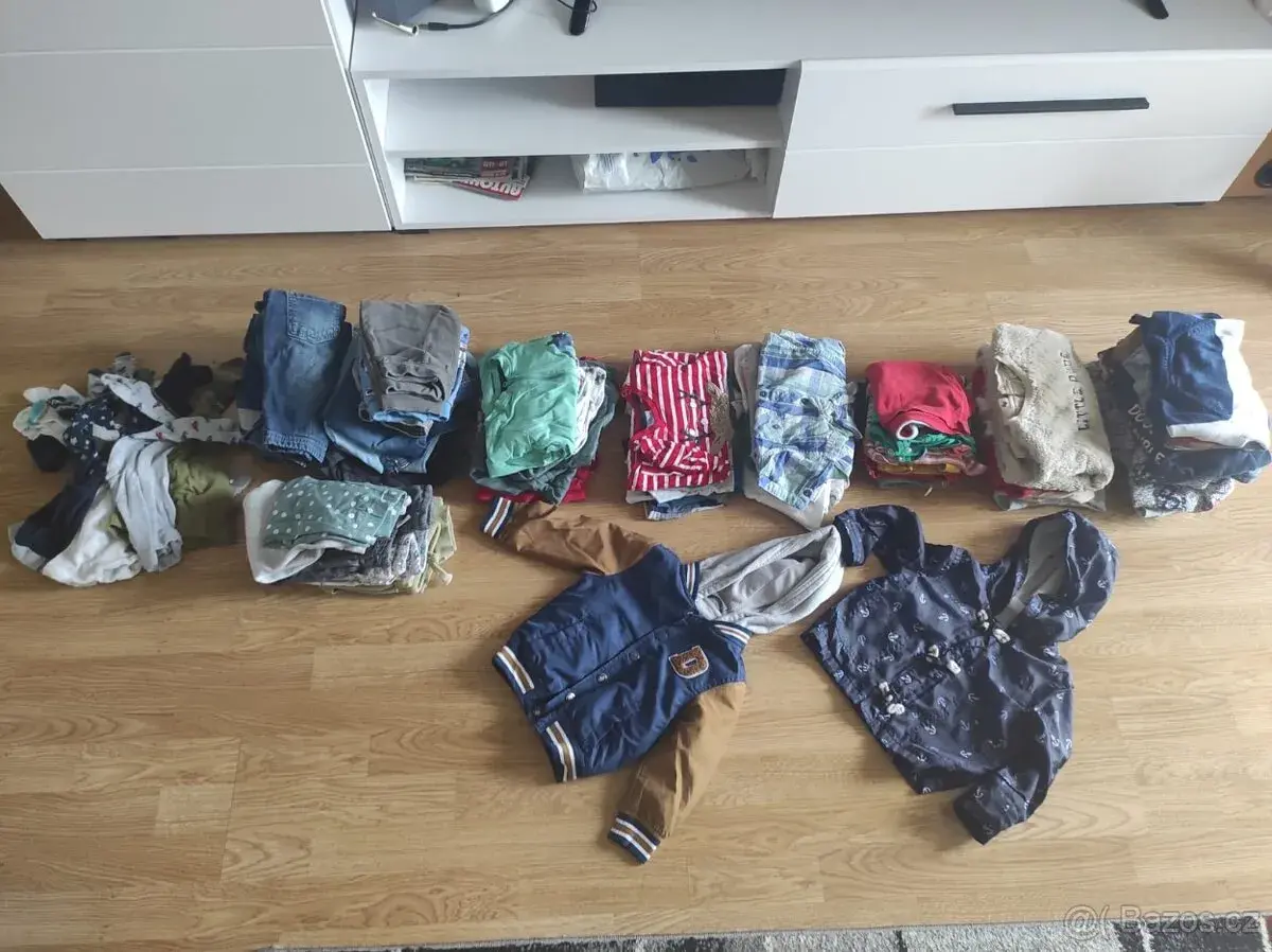 Velký set oblečení, vel. 86, chlapeček