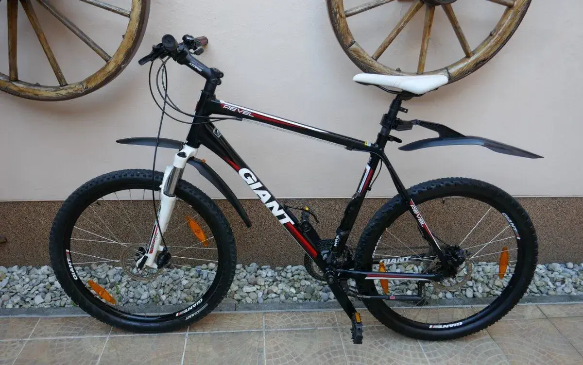 Horské kolo Giant Revel
