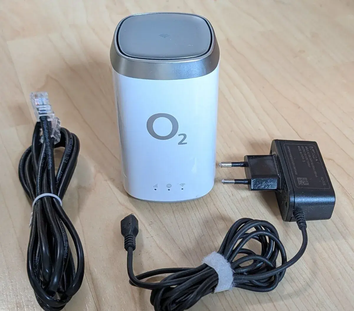 LTE modem ZyXEL 4506‑M606, plně funkční