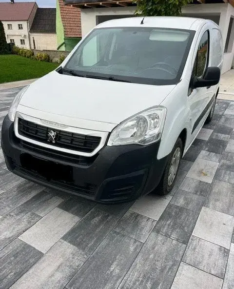 Peugeot Partner – 2016, 185 000 km