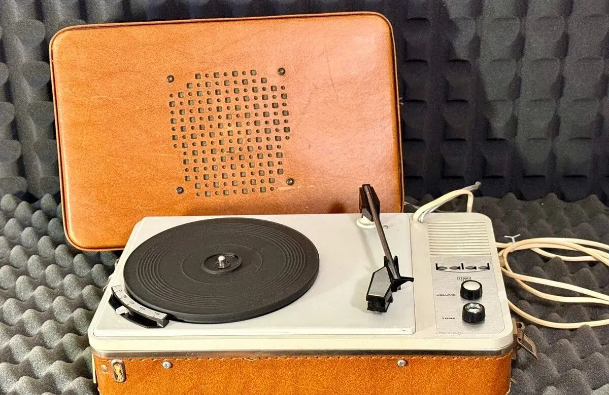 Francouzský gramofon Teppaz Balad MT30 /servis/