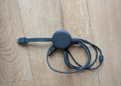 Google Chromecast 3 (streamování do TV)