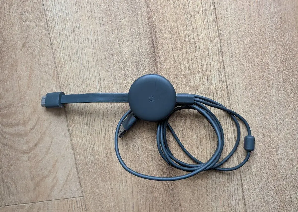 Google Chromecast 3 (streamování do TV)