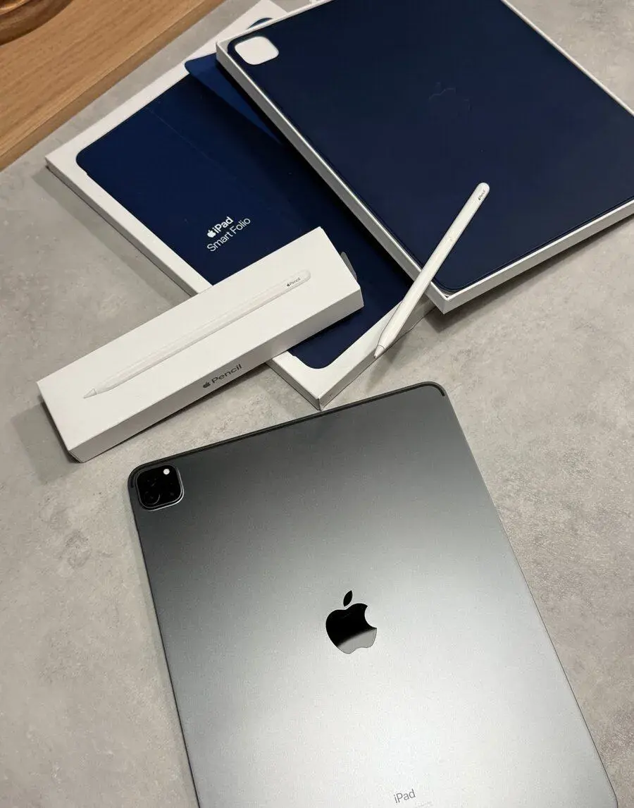 iPad Pro 12.9" (4. gen) 128 GB + tužka + originál kryt