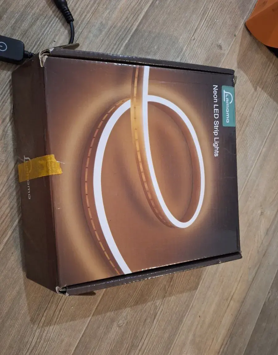 Kompletní Neonový LED pásek Lamomo WWSDE - 5m, Teplá bílá (N