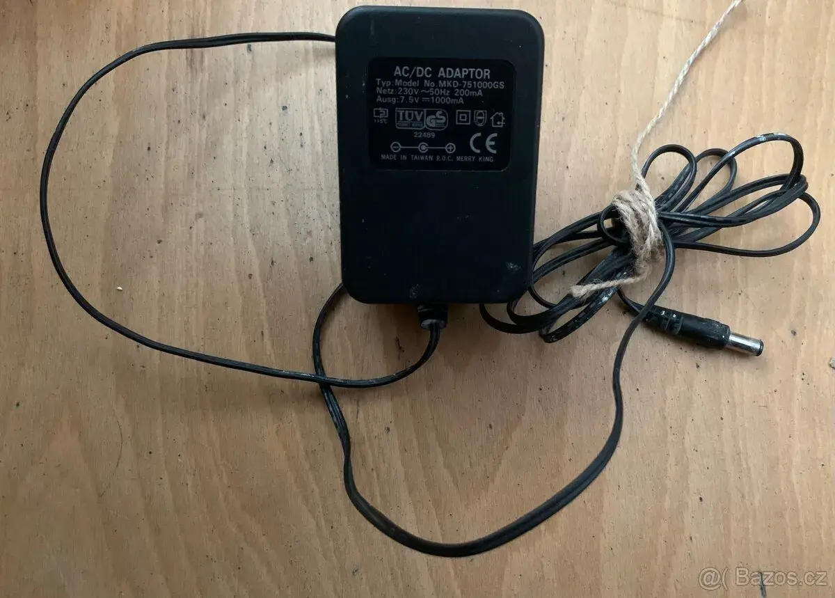 Silťový adapter 7,5v 1000mA