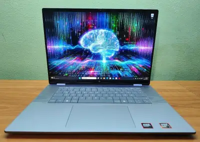 Hp OmniBook X Flip 16,R7 Al,32gb-7500MHz,2,8K Oled-DOTYKOVÝ