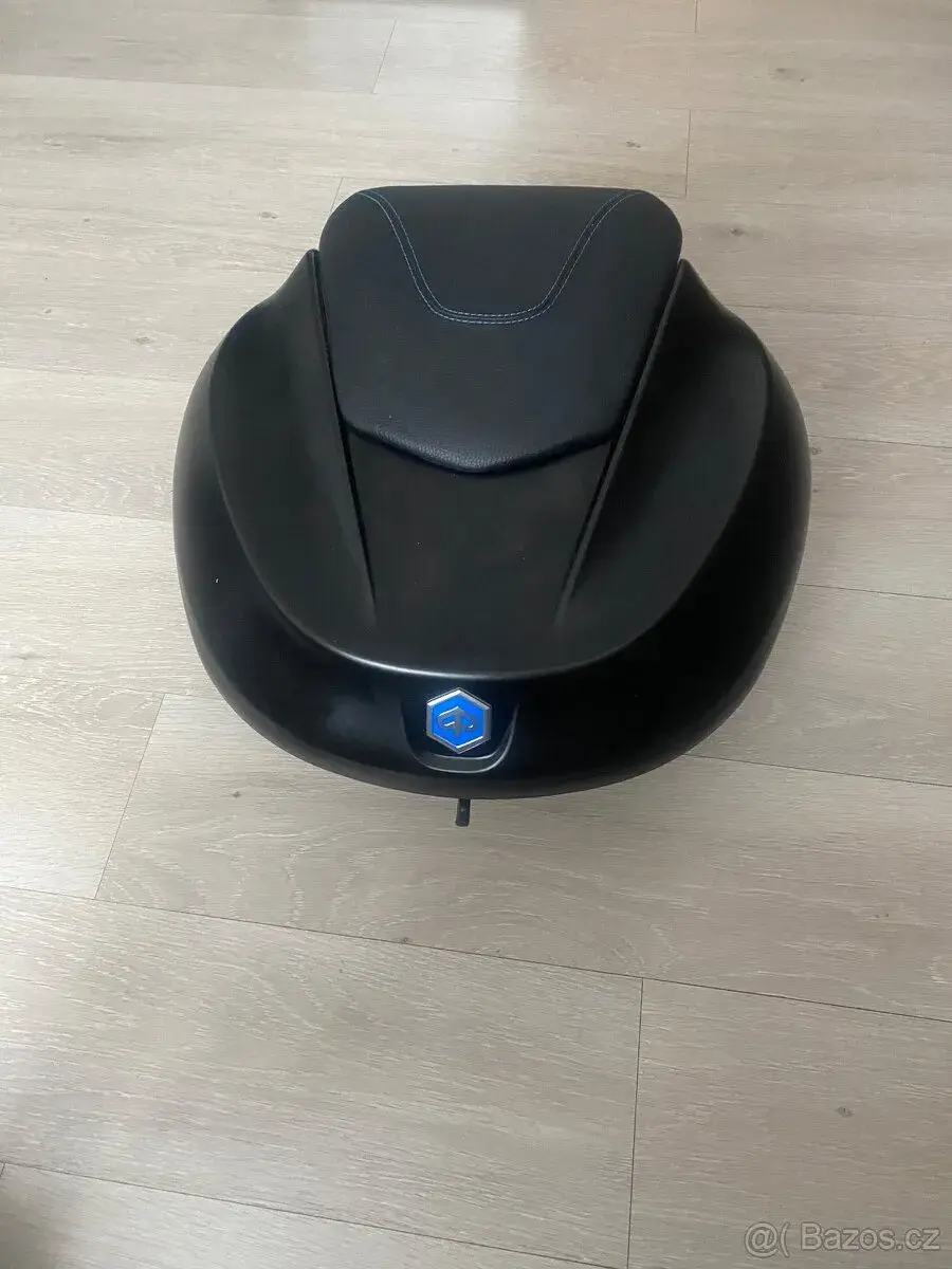 Zadní kufr na Piaggio Beverly