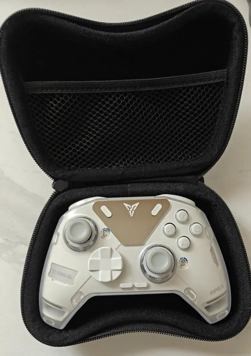 Ovladač Flydigi Apex 4
