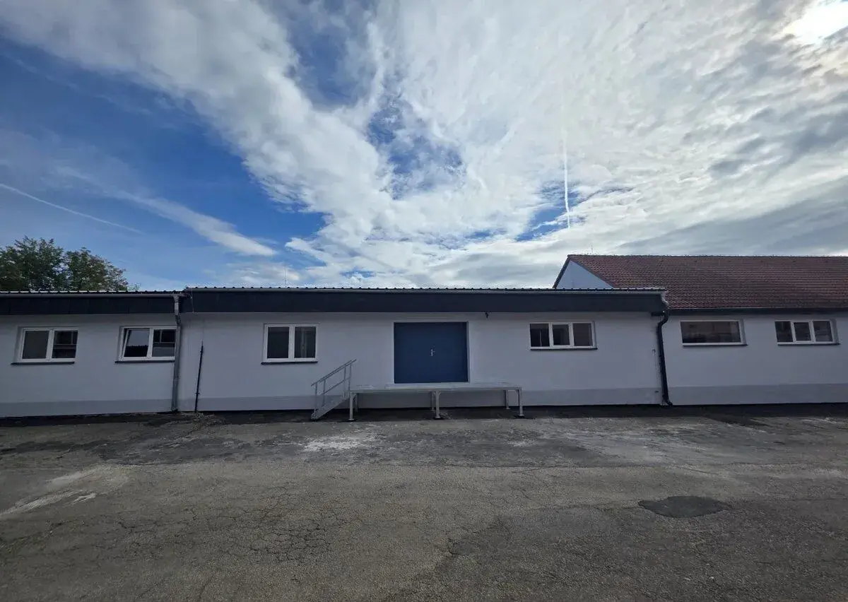 Pronájem zrekonstruovaného skladového prostoru 175 m2