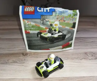 LEGO City 30719 Závodník v motokáře
