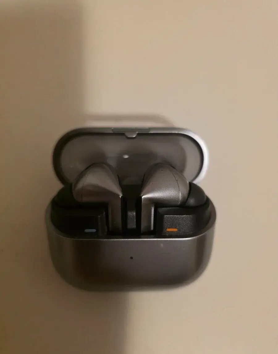Samsung Galaxy Buds 3 Pro - stříbrné