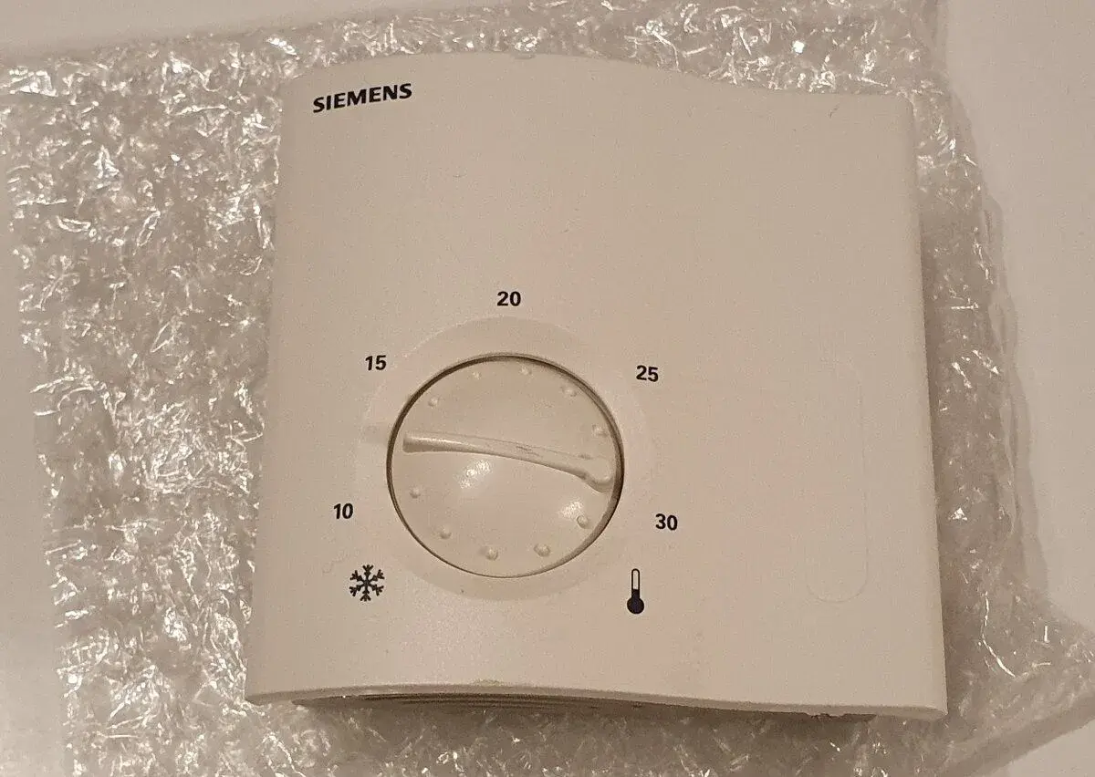 Prostorový termostat Siemens RAA20 - nový