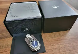 Omega Seamaster Planet Ocean edice James Bond 007