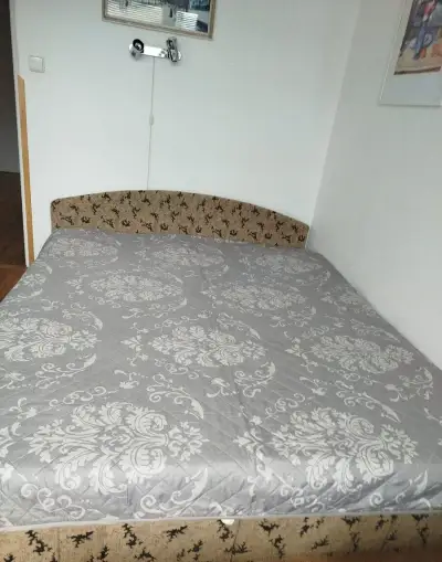 Manželská postel, dvojlůžko