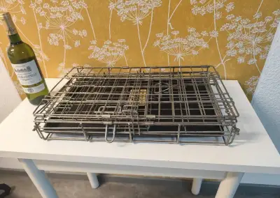 Skládací, přenosnou klec na malé psy