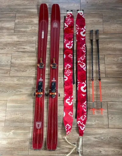 Skialp freeride set lyže ARMADA vázání G3 pásy G3 + hole