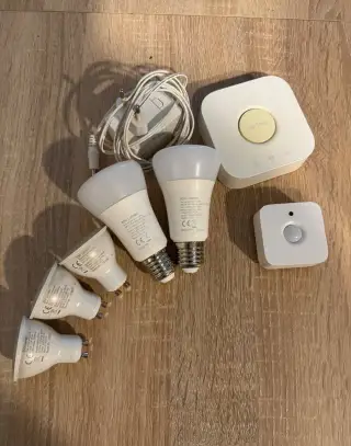 Philips Hue set – Bridge 2.1, Motion Sensor, 2× E27, 3x GU10
