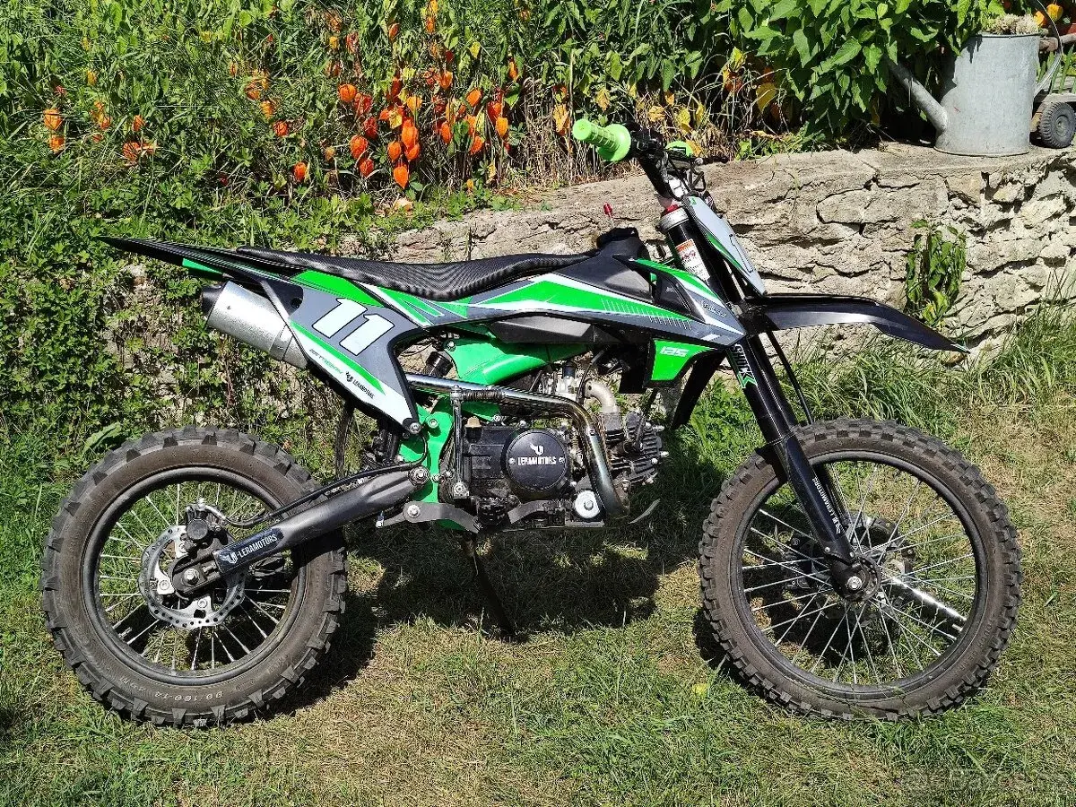 Pitbike Leramotors Shark 125 ZÁRUKA 26 MT Benzínová motorka