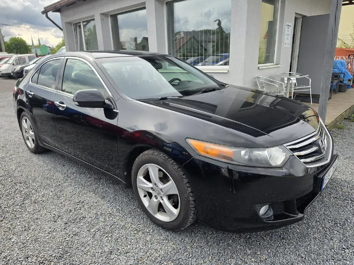 Honda Accord – 2010, 173 547 km