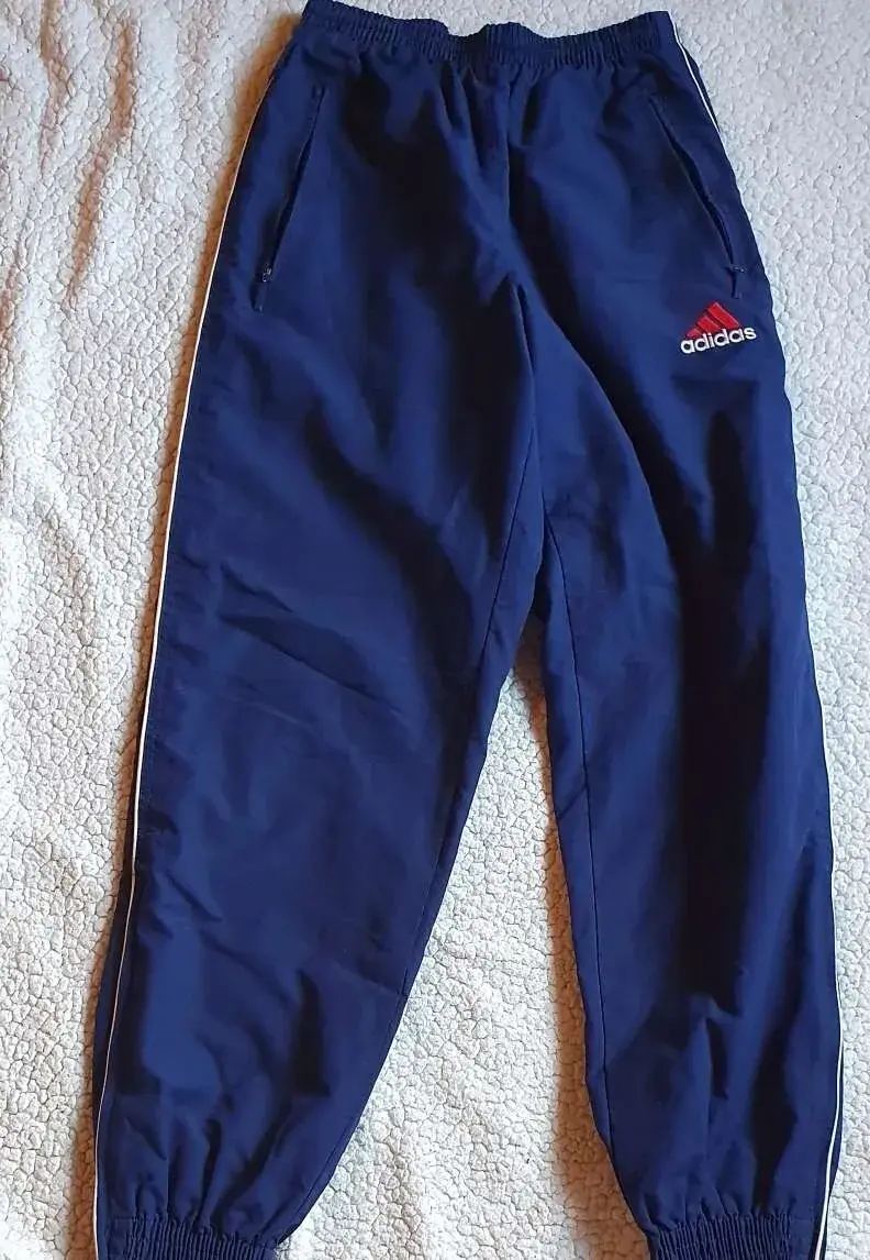 Tepláky Adidas pas 32-46cm