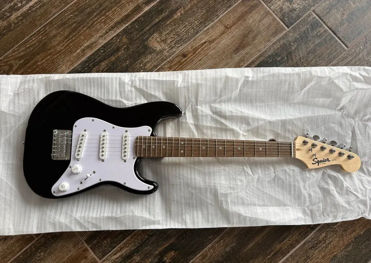 Fender Squier Elektrická kytara