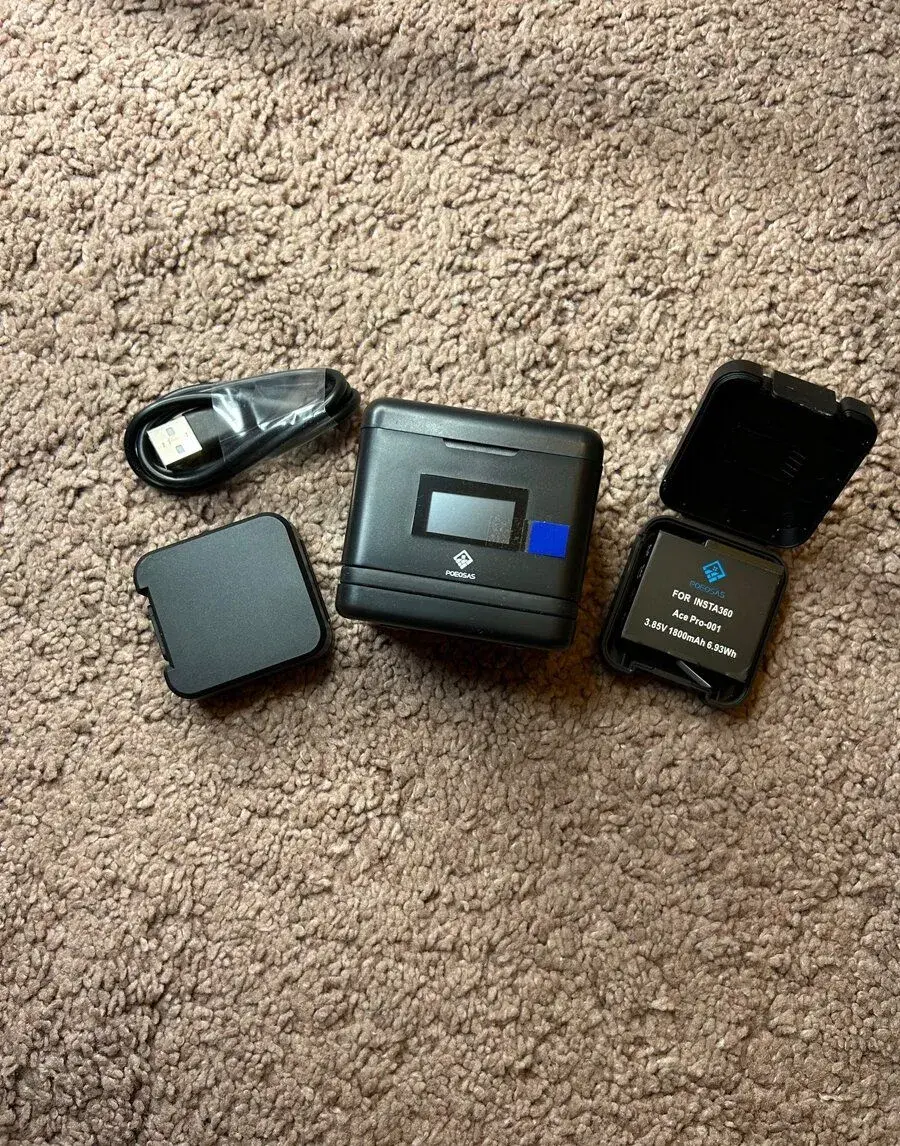 📷 Nabíječka + 2x Baterie pro Insta360 Ace Pro