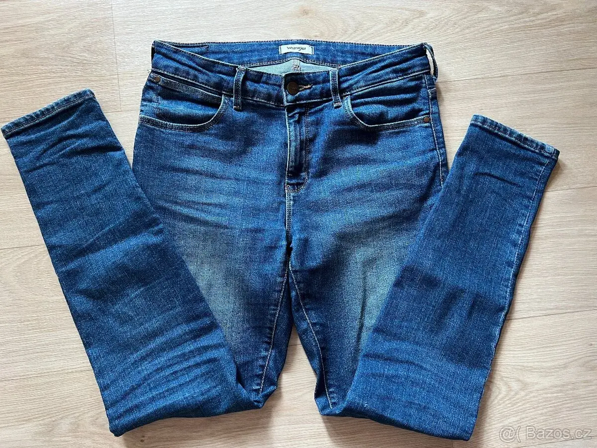 WRANGLER W29 L30 SKINNY