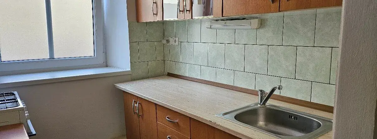 Pronájem bytu 2+1 56 m² Č.B. 13000,- + 4000 energie