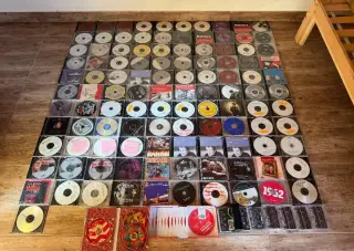 Sbírka CD/DVD/MC (přes 100 ks)