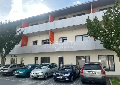 Pronájem - nový byt 2+kk 48m2 Zlín Malenovice - ulice Zahrad