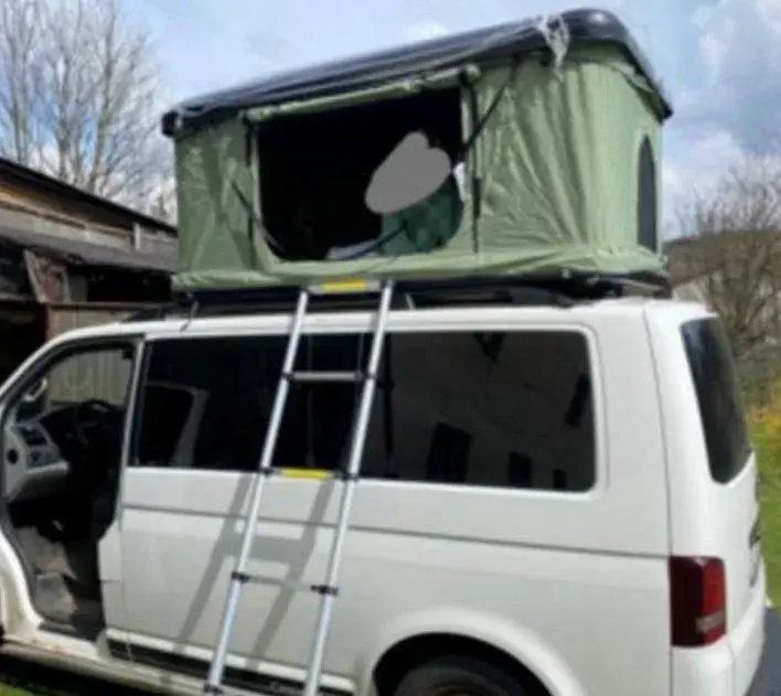 Střešní stan na auto