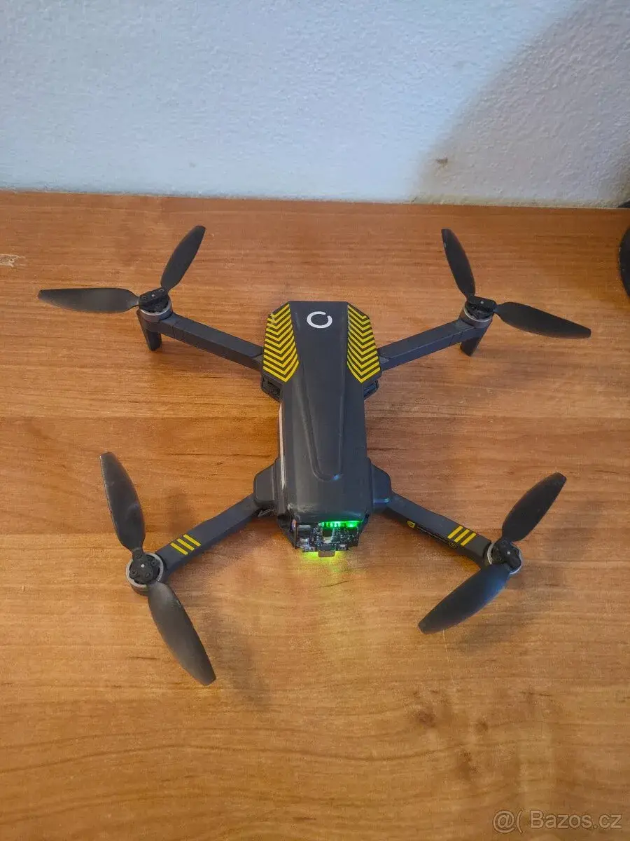 Overmax X-Bee 9.5 Fold – funkční kamera, na opravu