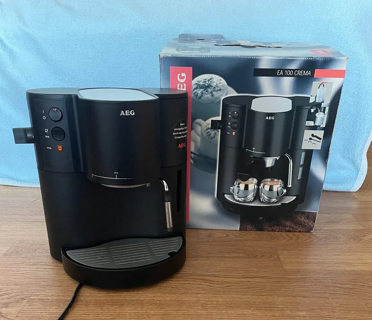 Kávovar AEG EA 100 Crema