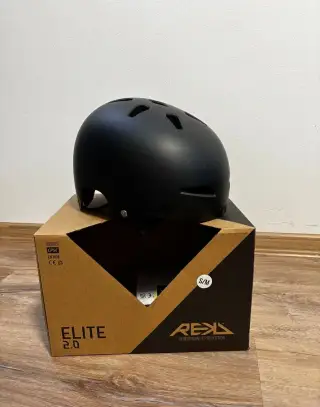 Helma na koloběžku/skateboard