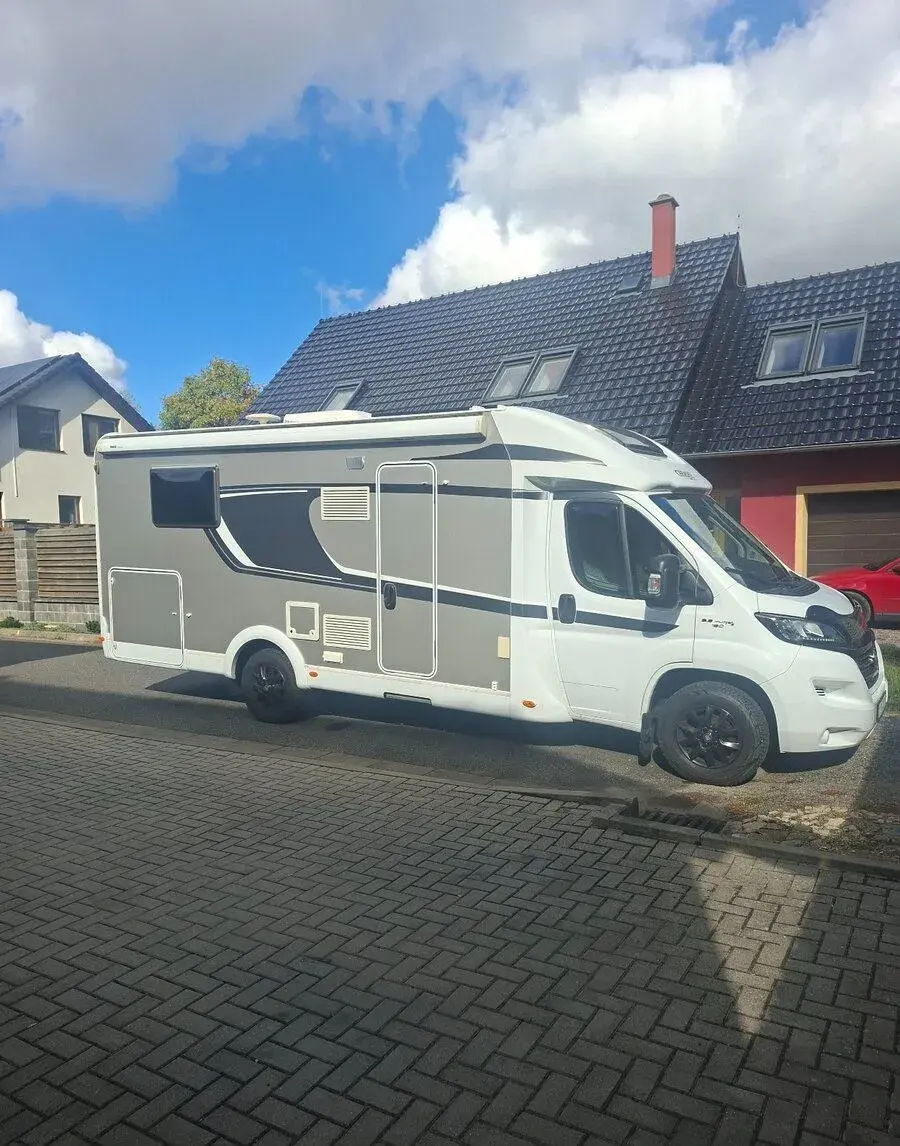 Obytné auto, obytný automobil,obytko,polointegrál