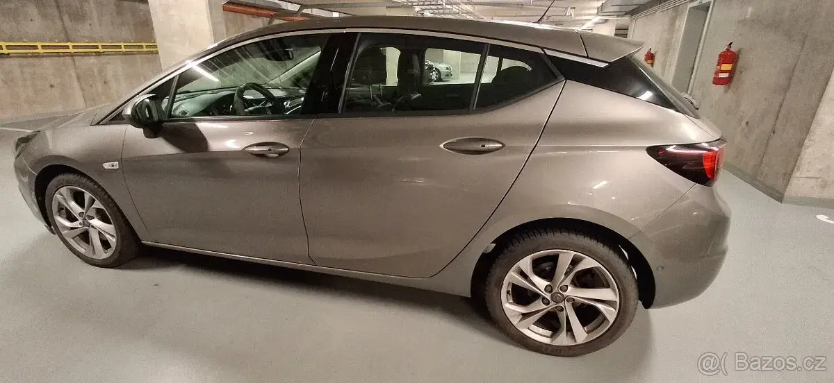 Opel Astra – 2016, 90 600 km
