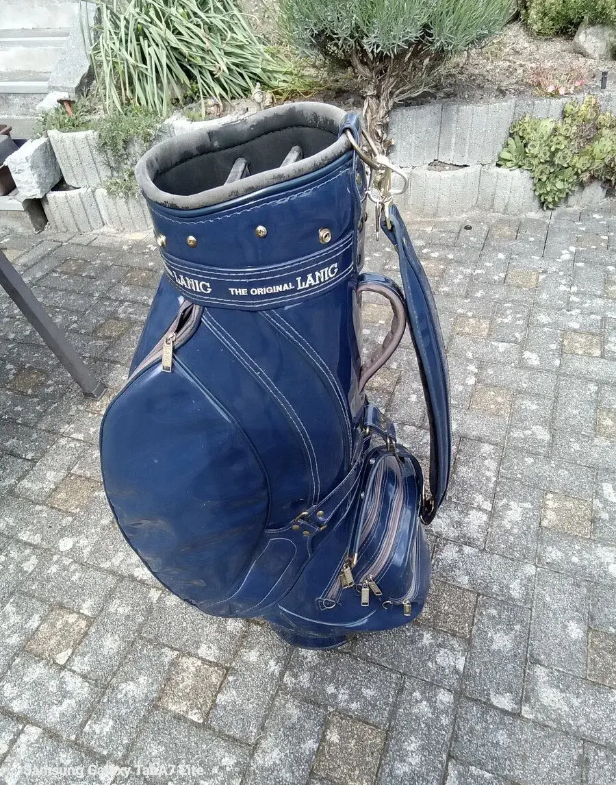 Golfovy bag je na prodej.