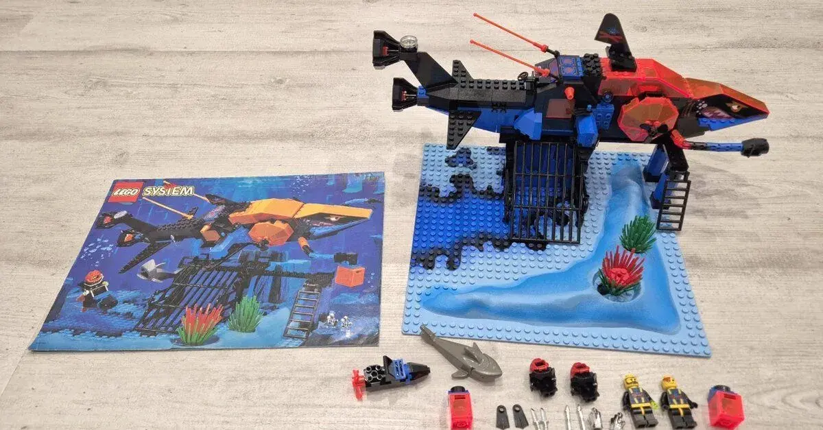 LEGO SYSTEM 6190 Shark's Crystal Cave