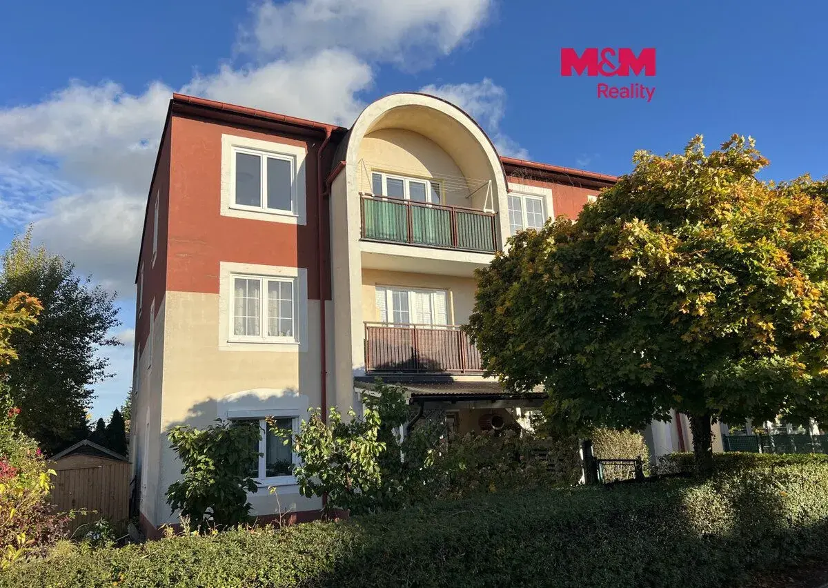 Pronájem bytu 2+kk 46 m², Vestec, ul. Ve Stromkách