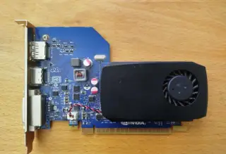 Nefunkční grafické karty PCI-E na díly / opravu
