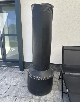 Boxovací pytel stojící
